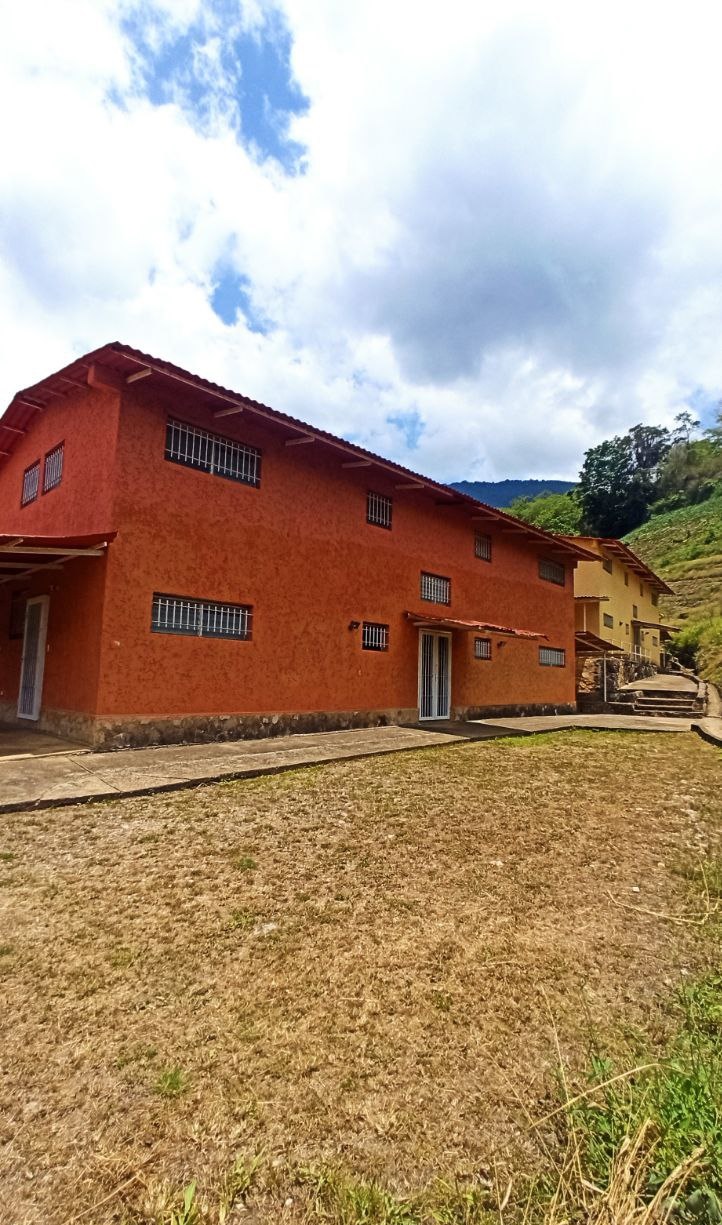 Camp bulding image