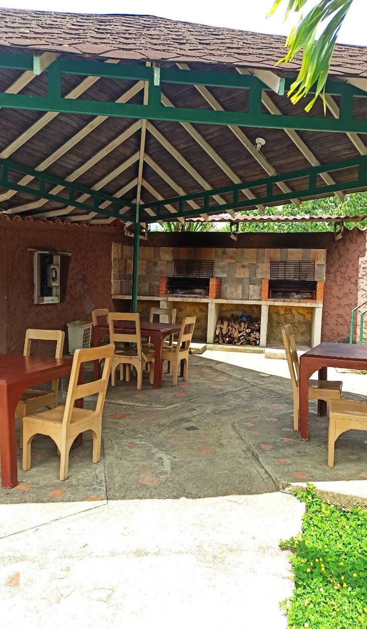 Camp bulding image